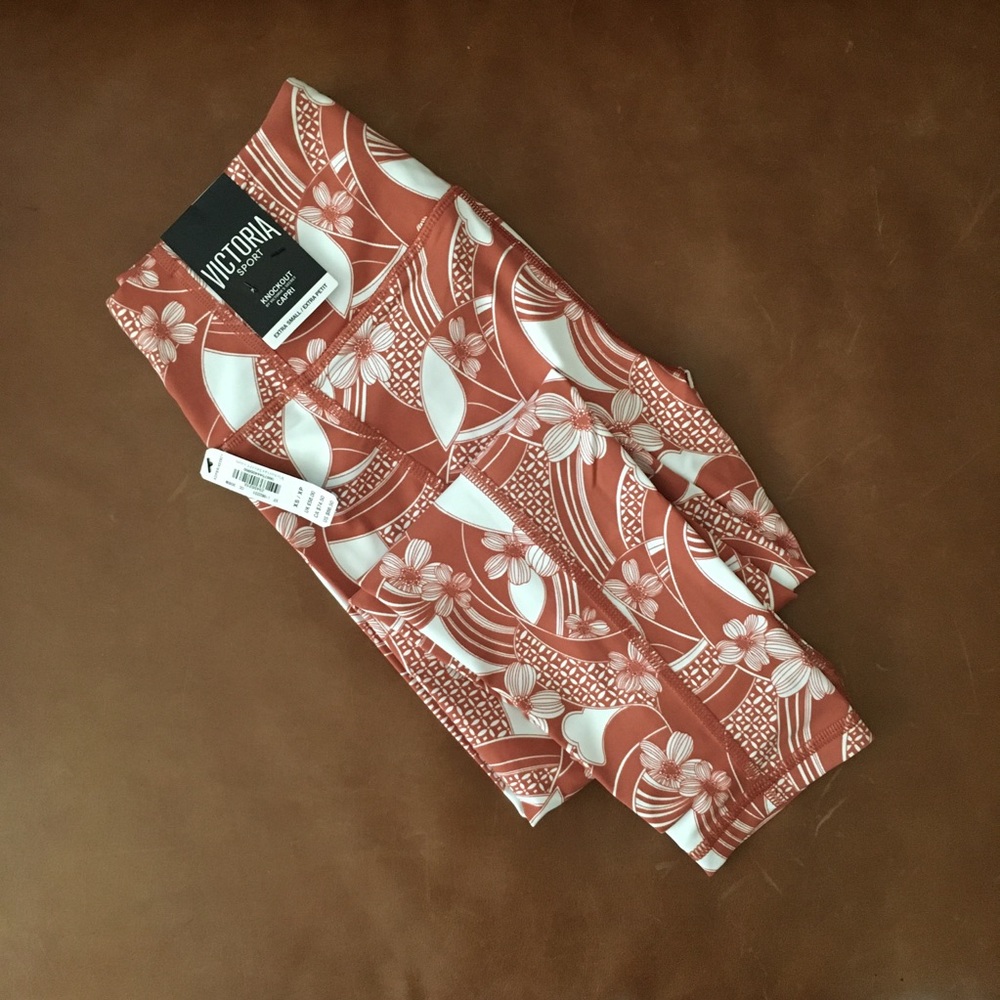 New with tags Capri leggings sz xs